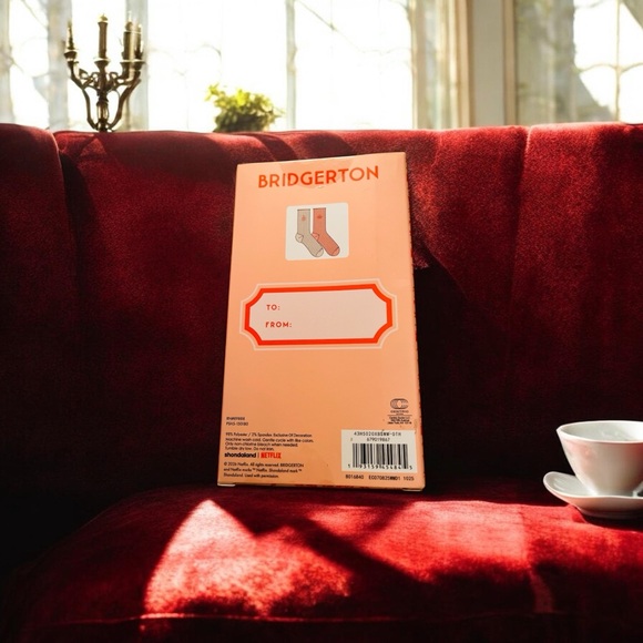 BRIDGERTON Women's Crew Socks — Cream & Peach (2-Pack) - Shoe size 4-10 (NIB) - Picture 4 of 6